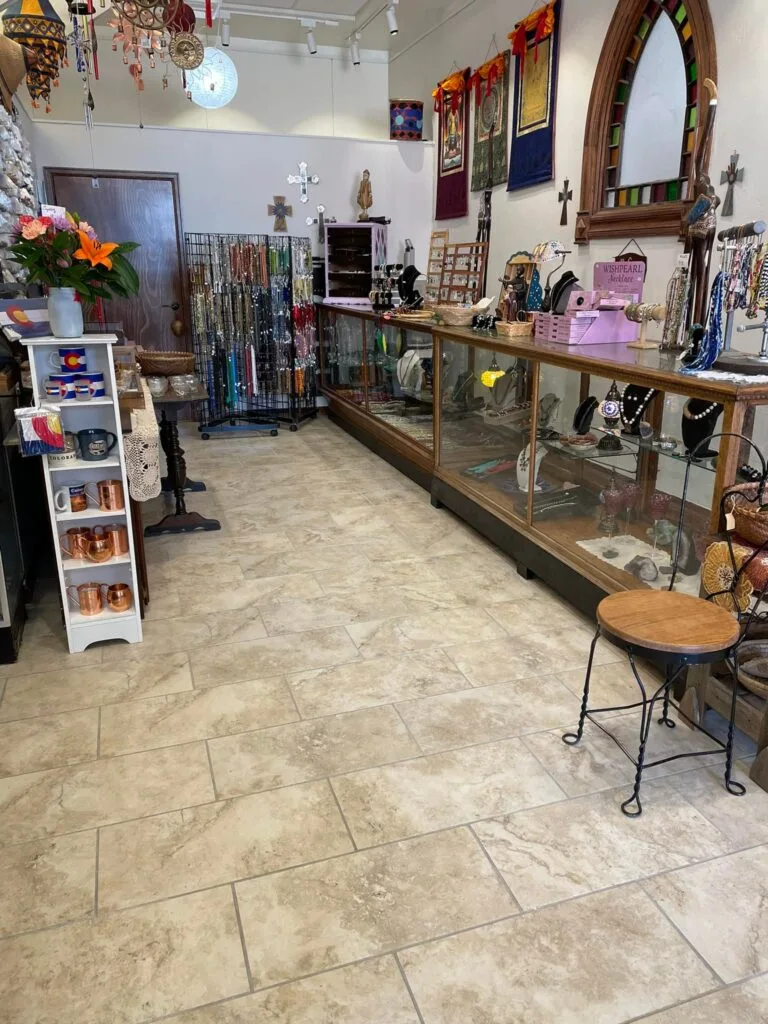 Welcome to Curly's Beads and Gift Shop!